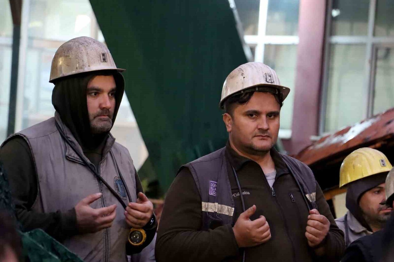 5. KARTİYE'DE YENİ AÇILAN PANO ÜRETİM AYAĞI İÇİN KAZASIZ ÜRETİM DİLEĞİYLE HAYVAN KESİM TÖRENİ...