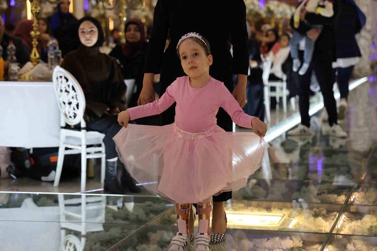 5 YAŞINDAKİ ASYA YÜKSEL’İN AZMİ TAKDİR TOPLADI. İLK GÜNLERDE BAŞ KONTROLÜ DAHİ OLMAYAN MİNİK ASYA...