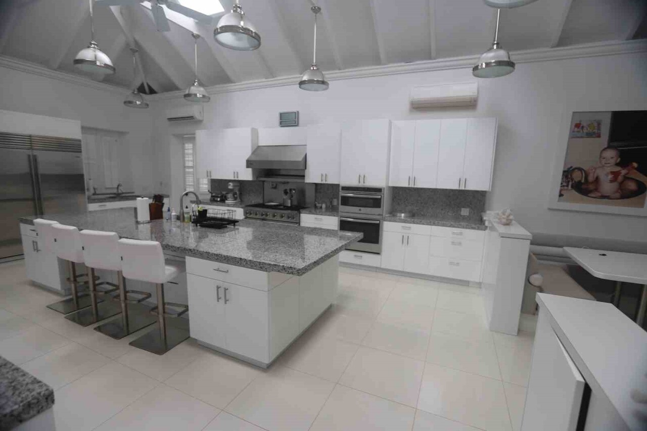 ABD TEMSİLCİLER MECLİSİ DENETİM KOMİTESİ'NDEKİ DEMOKRATLAR, MİLYARDER İŞ ADAMI JEFFREY EPSTEİN'IN...