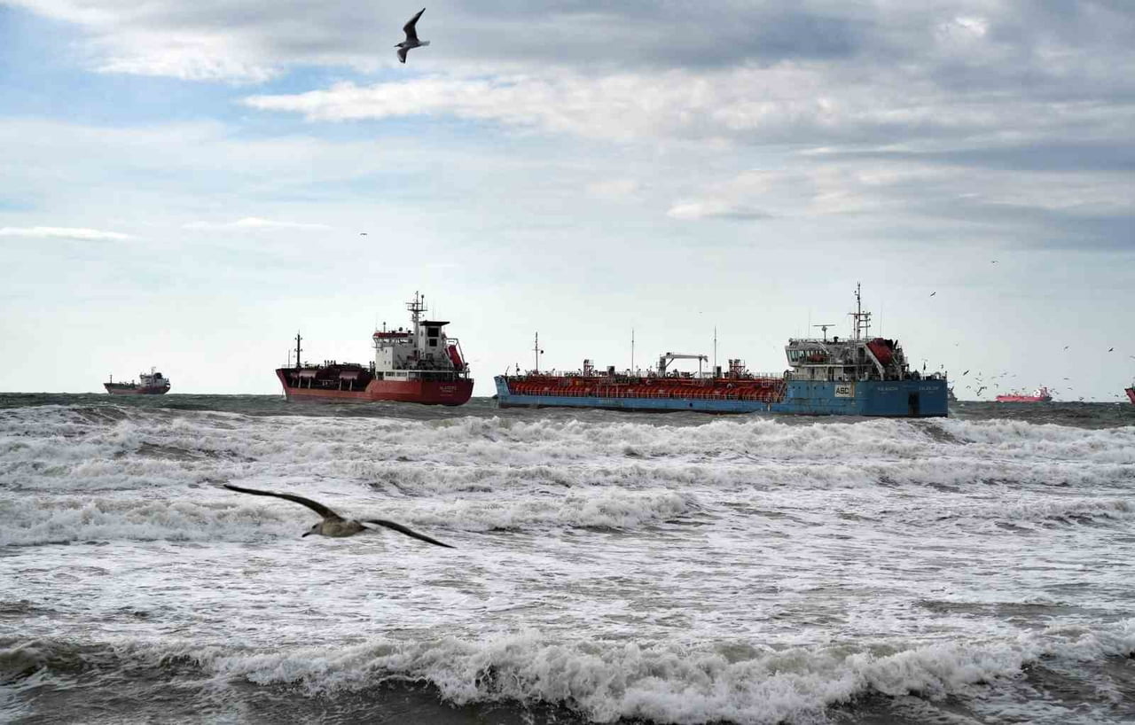AÇIKLAMADA, "AĞIR HAVA ŞARTLARININ DÜZELMESİNE MÜTEAKİP DALGIÇLARIN SUALTI İNCELEMESİ SONRASI...