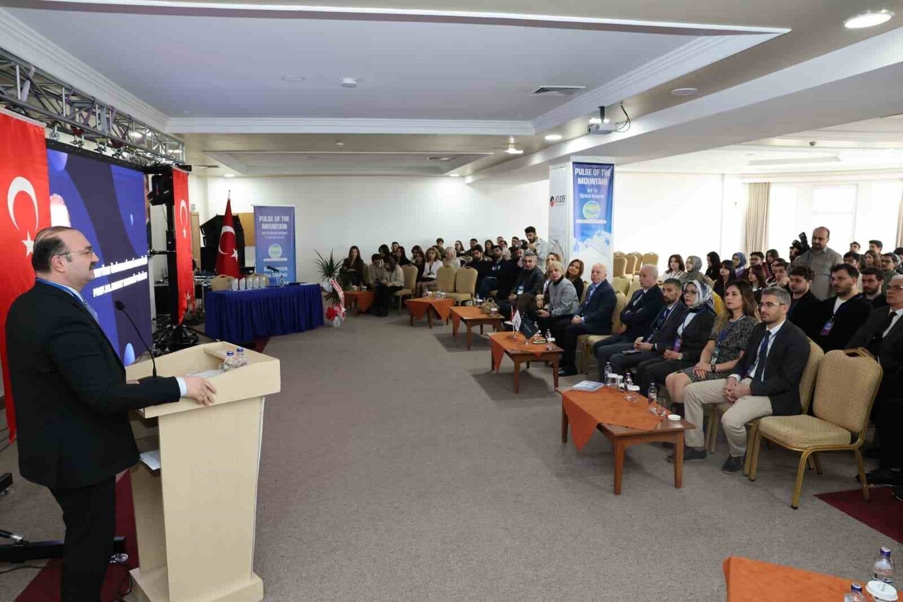 ACİL TIP UZMANLARI DERNEĞİ (ATUDER) İLE ATATÜRK ÜNİVERSİTESİ VE PAYDAŞ ÜNİVERSİTELERDEN...