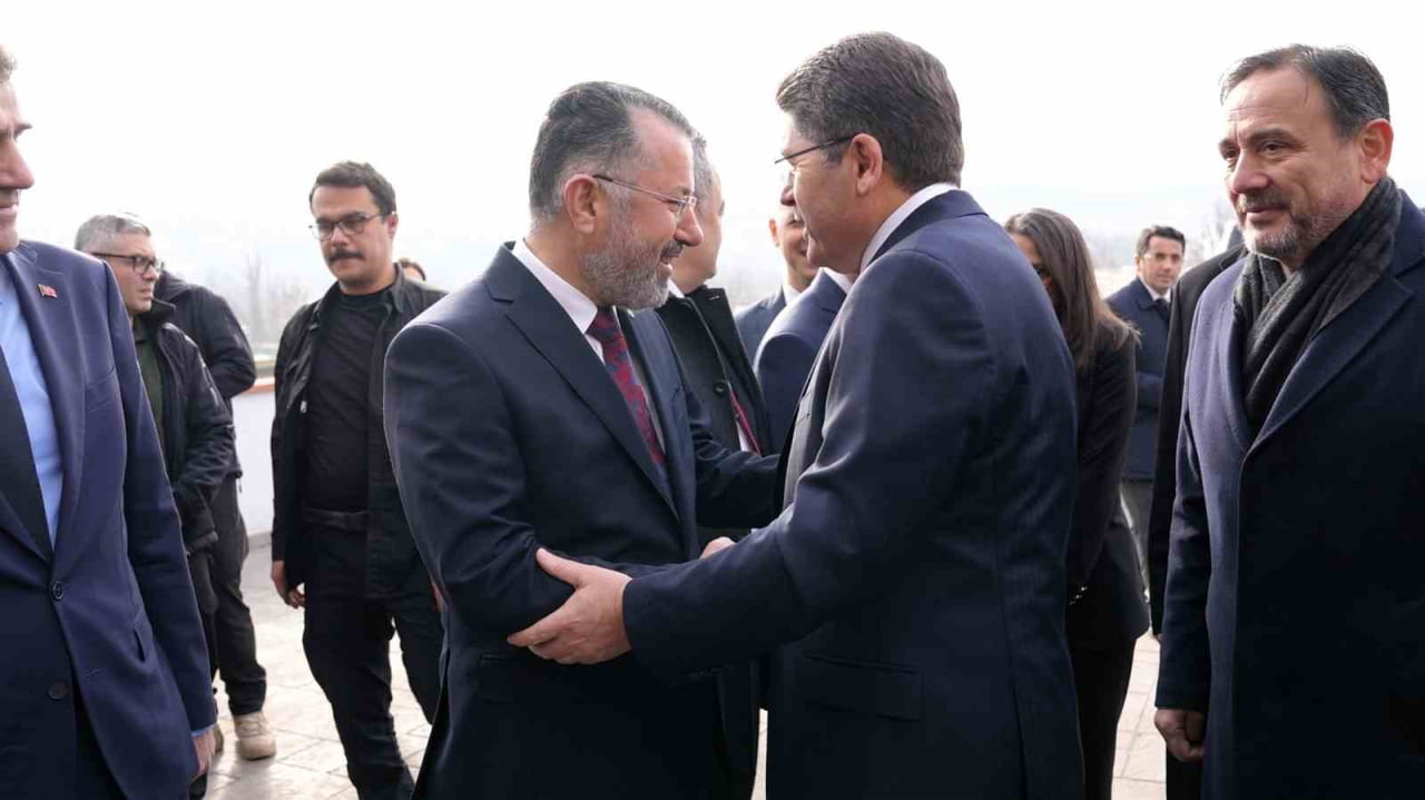 ADALET BAKANI YILMAZ TUNÇ, KARABÜK PROGRAMI KAPSAMINDA KARABÜK ÜNİVERSİTESİNİN AKADEMİK...