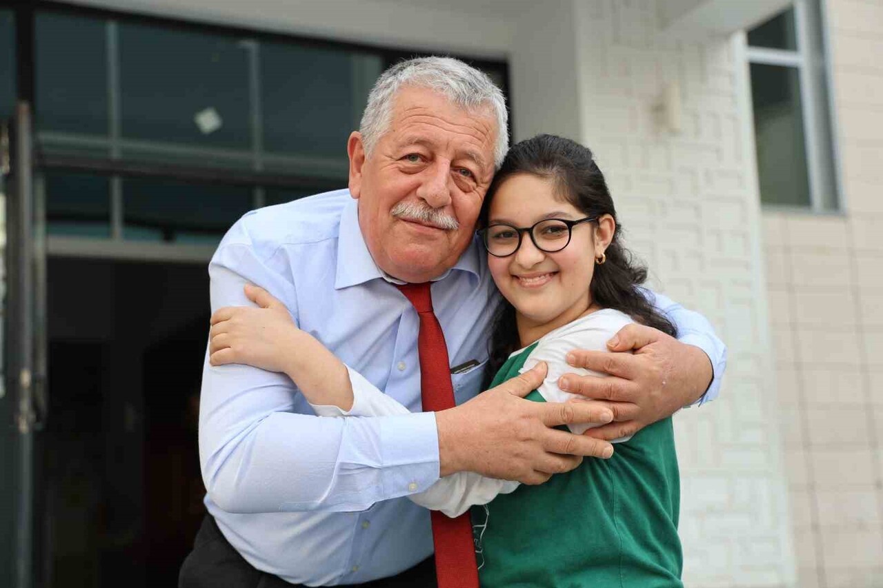 ADANA’DA 3 YIL ÖNCE OKULA BAŞLAYACAĞI GÜN HASTANEYE KALDIRILAN VE LÖSEMİ TEŞHİSİ KONULAN 13...