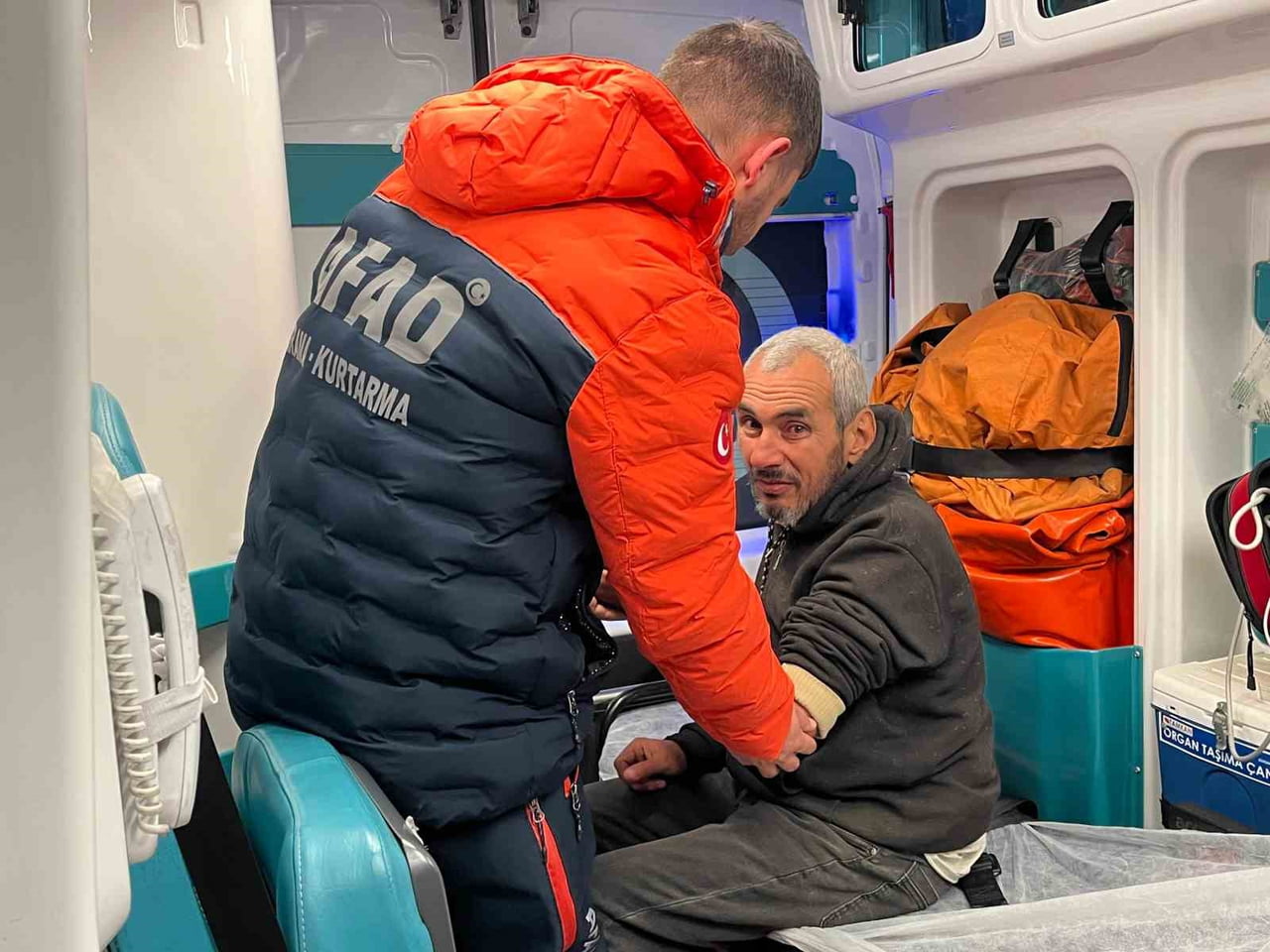 ADANA’DA KAYIP OLARAK ARANAN ZİHİNSEL ENGELLİ VATANDAŞI AFAD EKİPLERİ TERMAL KAMERALAR İLE...