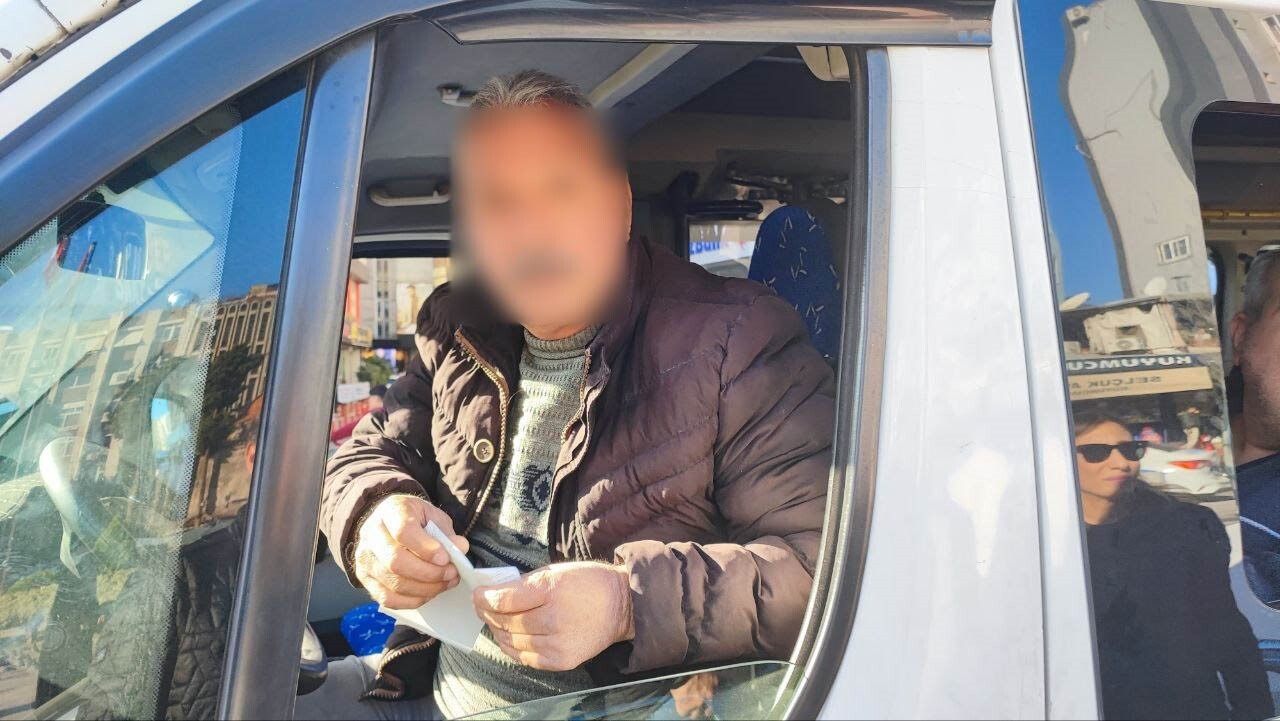 ADANA’DA TRAFİK UYGULAMASI SIRASINDA PARA CEZASI UYGULANAN 55 SÜRÜCÜ, "HAFTADA EN AZ ÜÇ KEZ CEZA...