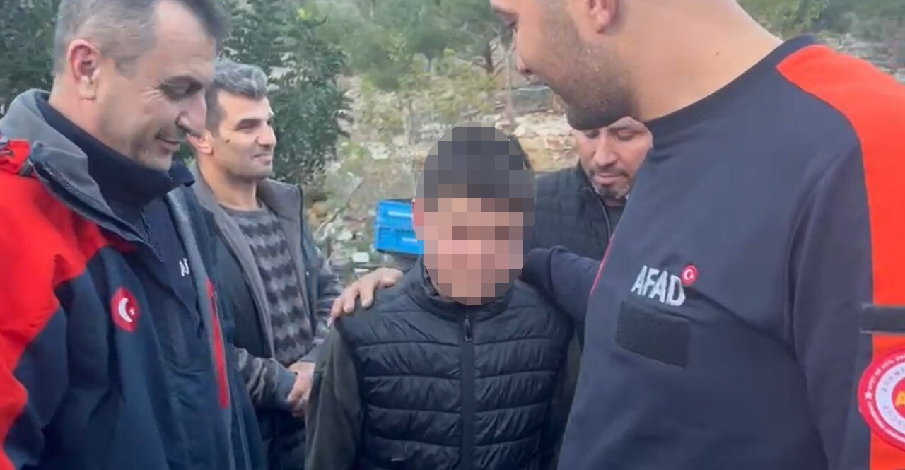 ADANA’NIN KOZAN İLÇESİNDE BUGÜN SABAH SAATLERİNDE OKULDAN ÇIKAN VE BİR DAHA KENDİSİNDEN HABER...