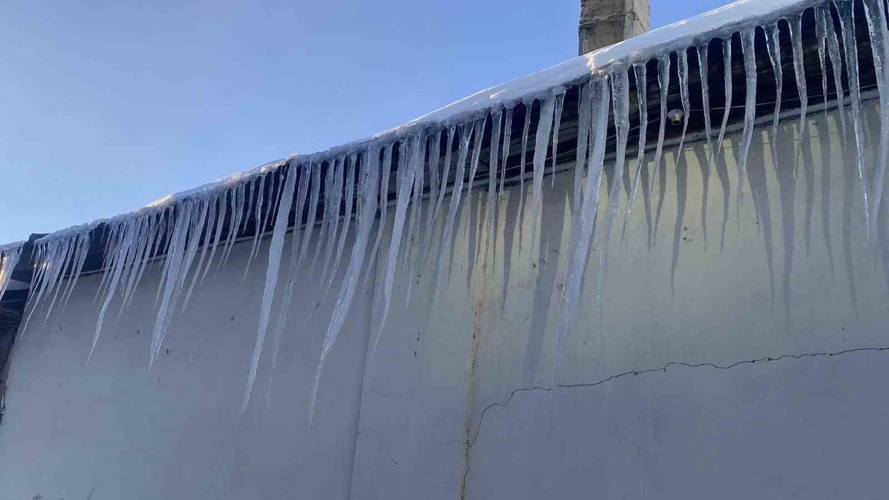 ADINI KARLI OVADAN ALAN VE KIŞIN BÜYÜK BİR KISMINI KAR ALTINDA GEÇİREN KARLIOVA, EKSİ 22...