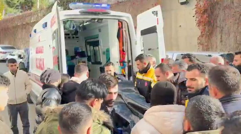 ADIYAMAN’IN KAHTA İLÇESİNDE TEKNENİN ALABORA OLMASI SONUCU ATATÜRK BARAJI GÖLETİNDE SUDA KAYBOLAN...