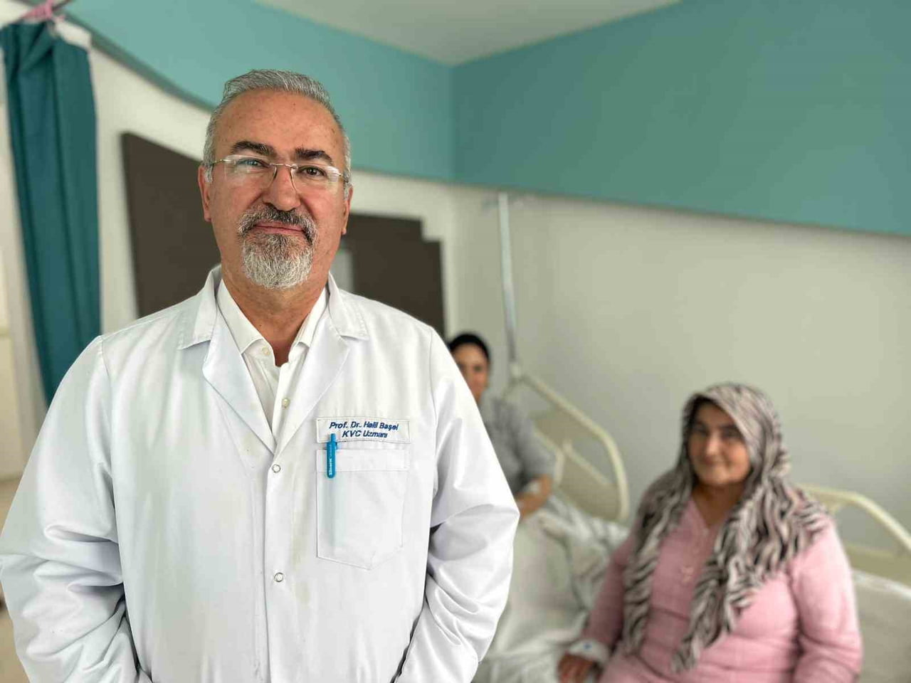 ADIYAMANLI İKİ HASTA, KALP VE DAMAR CERRAHİSİ UZMANI PROF. DR. HALİL BAŞEL VE EKİBİNİN BAŞARILI...