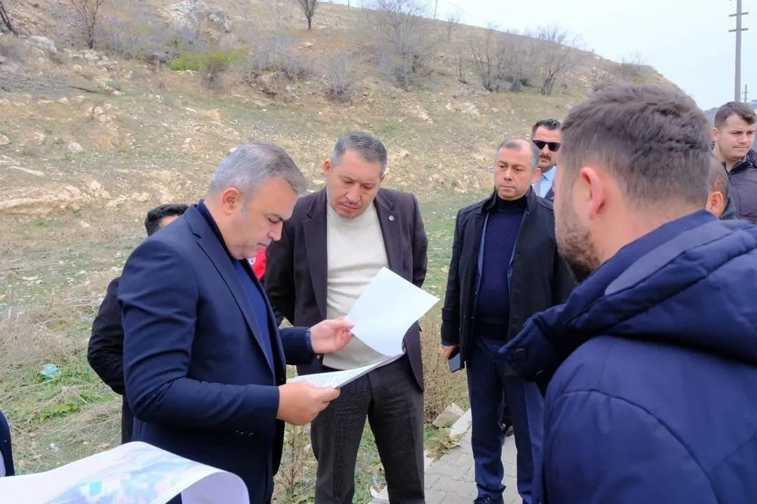 AFYONKARAHİSAR’IN DİNAR İLÇESİNDE ÖNEMLİ BİR TRAFİK SORUNUNU ÇÖZÜME KAVUŞTURACAK OLAN KAÇIŞ...