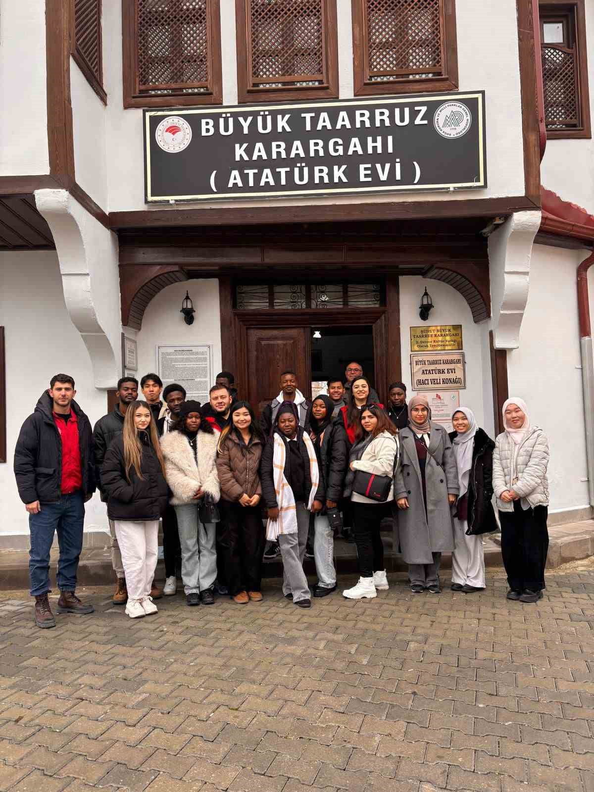 AFYONKARAHİSAR ŞUHUT GENÇLİK MERKEZİ TARAFINDAN ORGANİZE EDİLEN PROGRAM ÇERÇEVESİNDE AFYON...