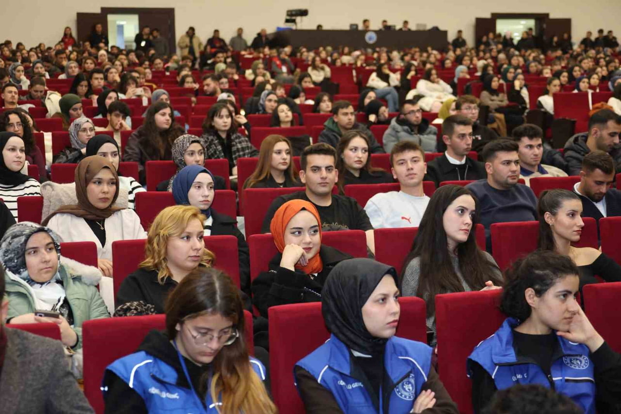 AFYONKARAHİSAR VALİLİĞİ HİMAYELERİNDE VE AFYONKARAHİSAR GENÇLİK VE SPOR İL MÜDÜRLÜĞÜ KOORDİNESİNDE...