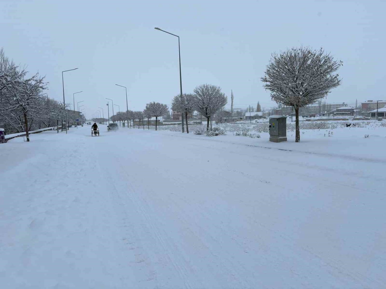 AĞRI'NIN DİYADİN İLÇESİNDE ETKİLİ OLAN OLUMSUZ HAVA KOŞULLARI NEDENİYLE EĞİTİME BİR GÜN SÜREYLE...