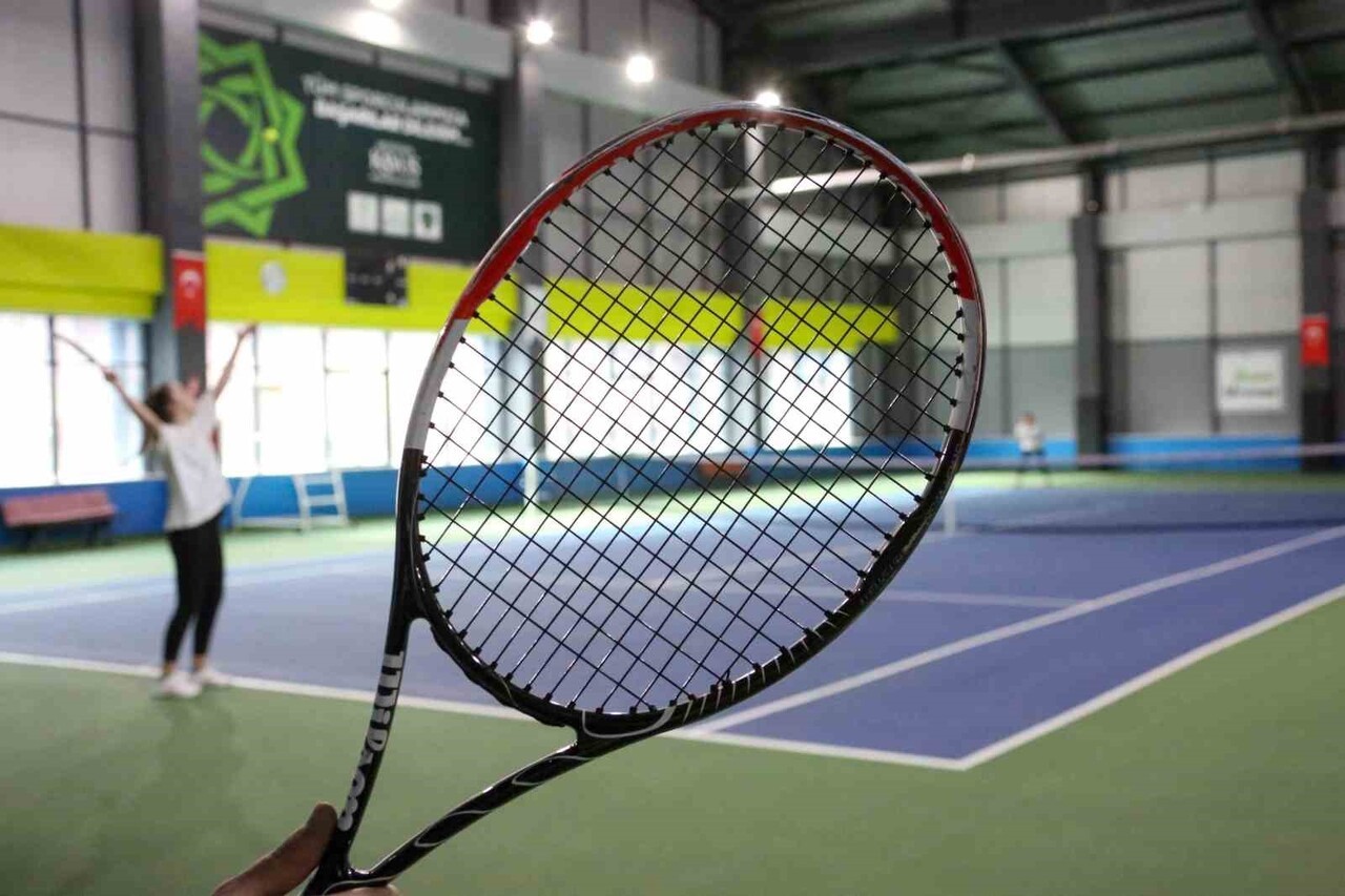 AİLE KORT TENİS TURNUVASI, 25-28 ARALIK TARİHLERİ ARASINDA MERAM BELEDİYESİ AŞKAN MUHAMMET...