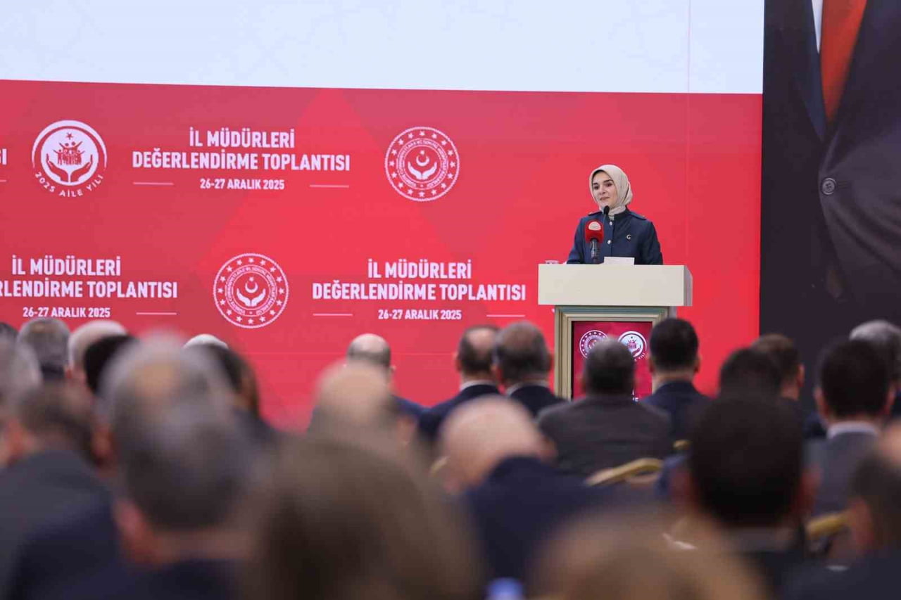 AİLE VE SOSYAL HİZMETLER BAKANI MAHİNUR ÖZDEMİR GÖKTAŞ, YILLIK DEĞERLENDİRME TOPLANTISINDA...