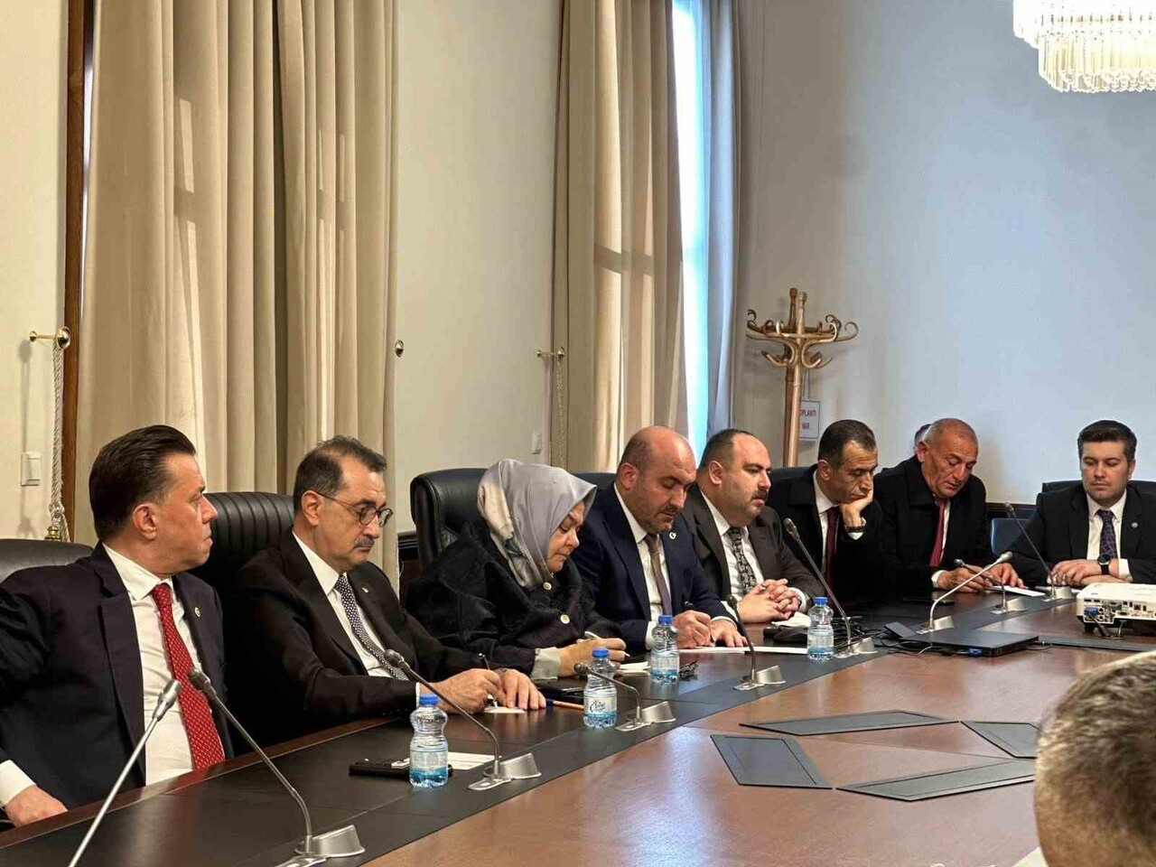 AK PARTİ ESKİŞEHİR TEŞKİLATI, TÜRKİYE BÜYÜK MİLLET MECLİSİ'NDE (TBMM) BİR ARAYA GELEREK İSTİŞARE...