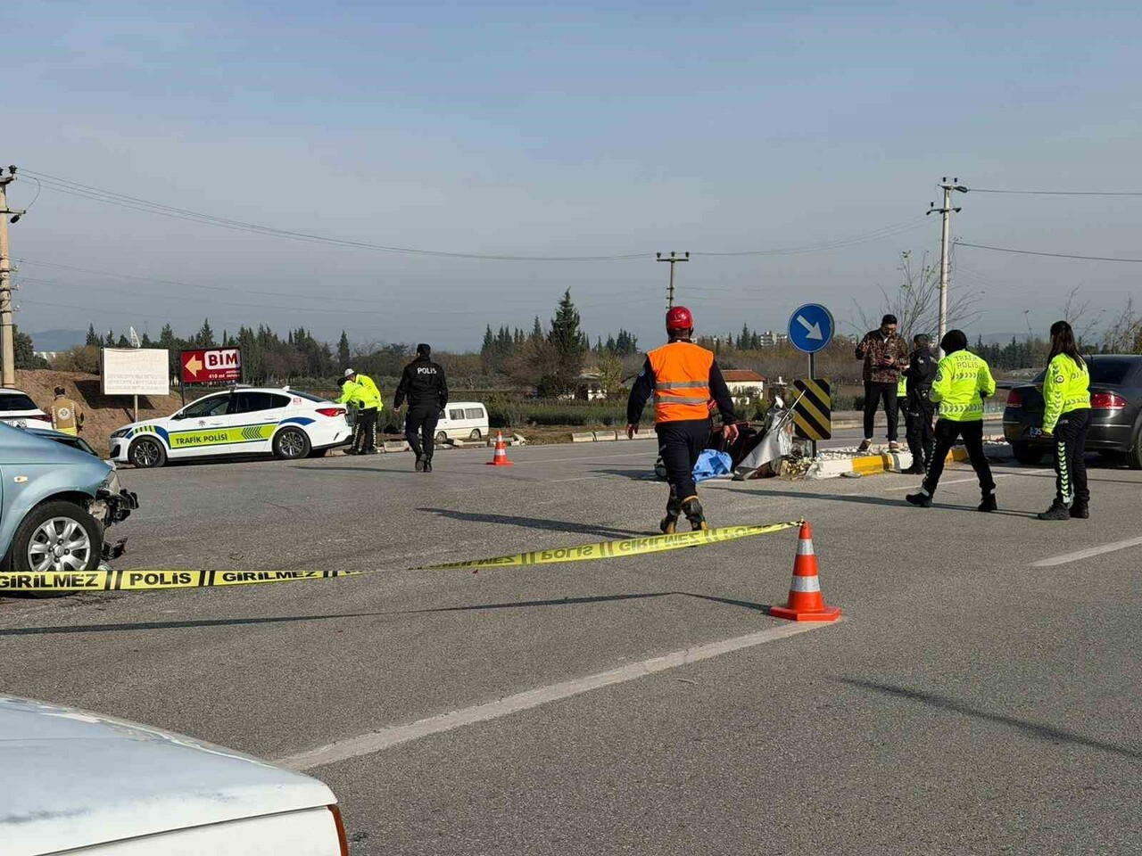 AKHİSAR DEVLET KARAYOLUNDA GÖLET KAVŞAĞI YAKINLARINDA 3 TEKERLEKLİ ELEKTRİKLİ BİSİKLET İLE...