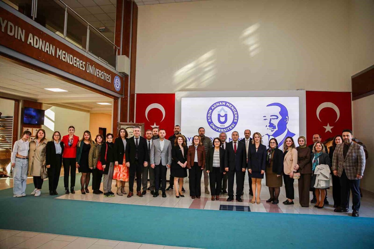 AKREDİTASYON SÜRECİ KAPSAMINDA AYDIN ADNAN MENDERES ÜNİVERSİTESİ (ADÜ) SAĞLIK BİLİMLERİ FAKÜLTESİ...