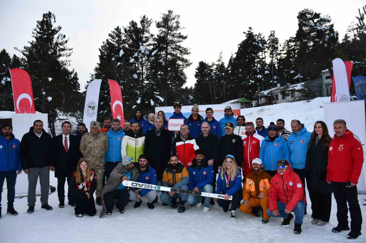 ALP DİSİPLİNİ ULUSLARARASI FIS SARIKAMIŞ CUP, BUGÜN YAPILAN FİNAL ETAPLARI VE ÖDÜL TÖRENİYLE SONA...
