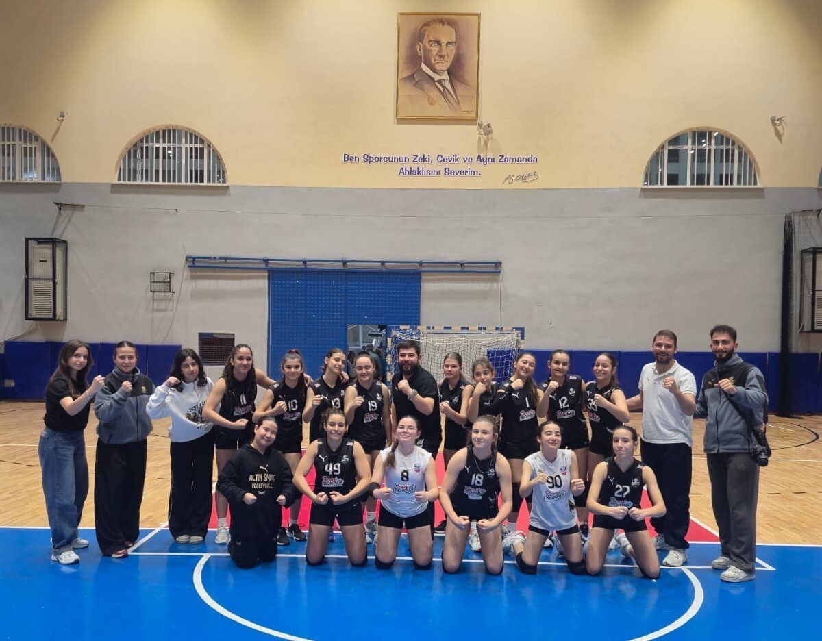 ALTIN SMAÇ, VOLEYBOLDA AYDIN’IN YENİ YÜZÜ OLDU