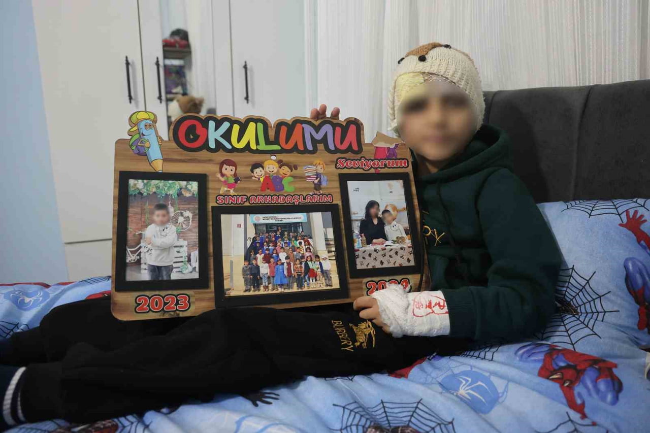 AMİR EL CEDDUĞ, HASTANEDEKİ TEDAVİSİNİN ARDINDAN TABURCU EDİLEREK EVİNE KAVUŞTU.