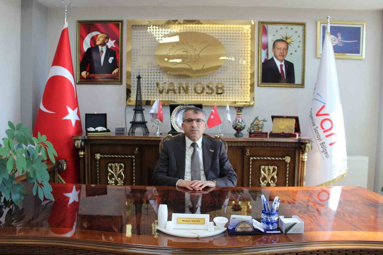 AN ORGANİZE SANAYİ BÖLGESİ (OSB) YÖNETİM KURULU BAŞKANI MEMET ASLAN, YENİ YIL MÜNASEBETİYLE BİR...