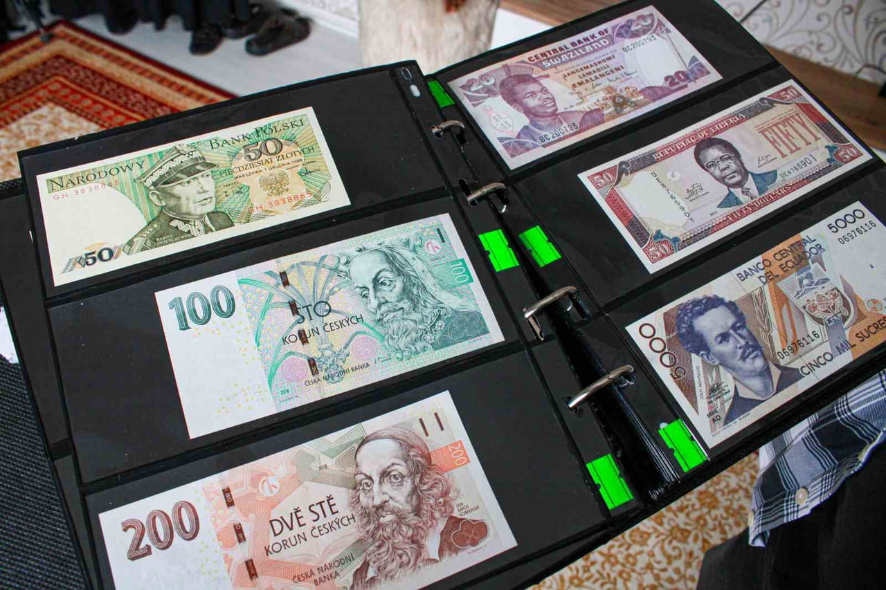 ANKARA’DA 76 YAŞINDAKİ KOLEKSİYONER MEMDUH AYDEMİR, 40 YILDIR HOBİ AMAÇLI TOPLADIĞI PARA...