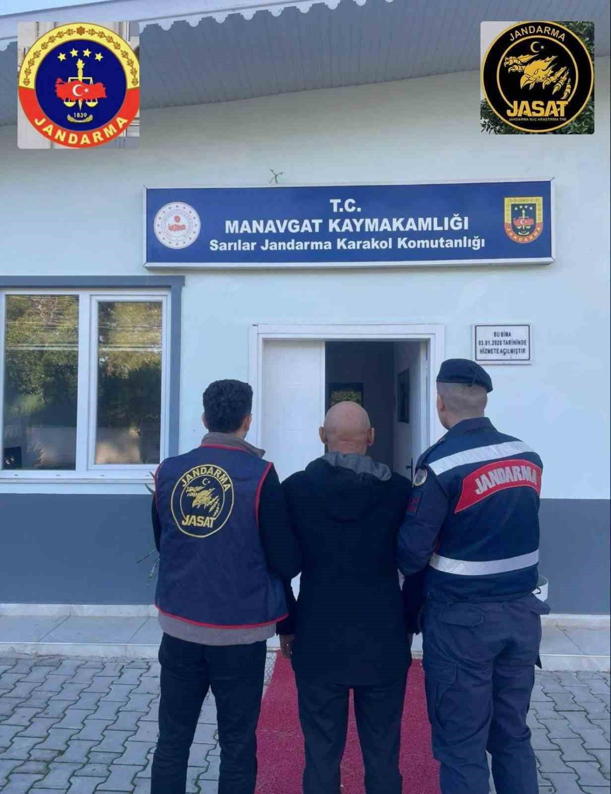 ANTALYA’DA JANDARMA DEDEKTİFLERİ (JASAT) TARAFINDAN YÜRÜTÜLEN ÇALIŞMALARDA, SON 72 SAATTE FARKLI...