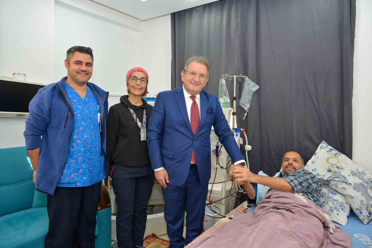 ANTALYA EĞİTİM VE ARAŞTIRMA HASTANESİ TARAFINDAN HAYATA GEÇİRİLEN EVDE DİYALİZ PROJESİ, KRONİK...