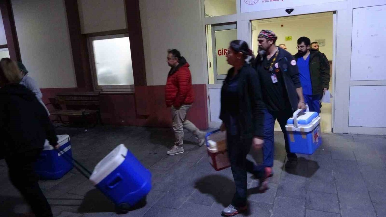 ANTALYA’NIN MANAVGAT İLÇESİNDE BEYİN KANAMASI ŞÜPHESİYLE 2 HAFTA ÖNCE YOĞUN BAKIMA KALDIRILIP...