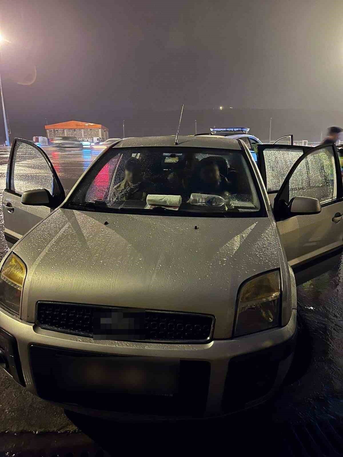 ARAÇLAR KUZEY MARMARA OTOYOLU İLE BURSA-İZMİR OTOBANI KUZEY GİŞELERİNDE DURDURULDU