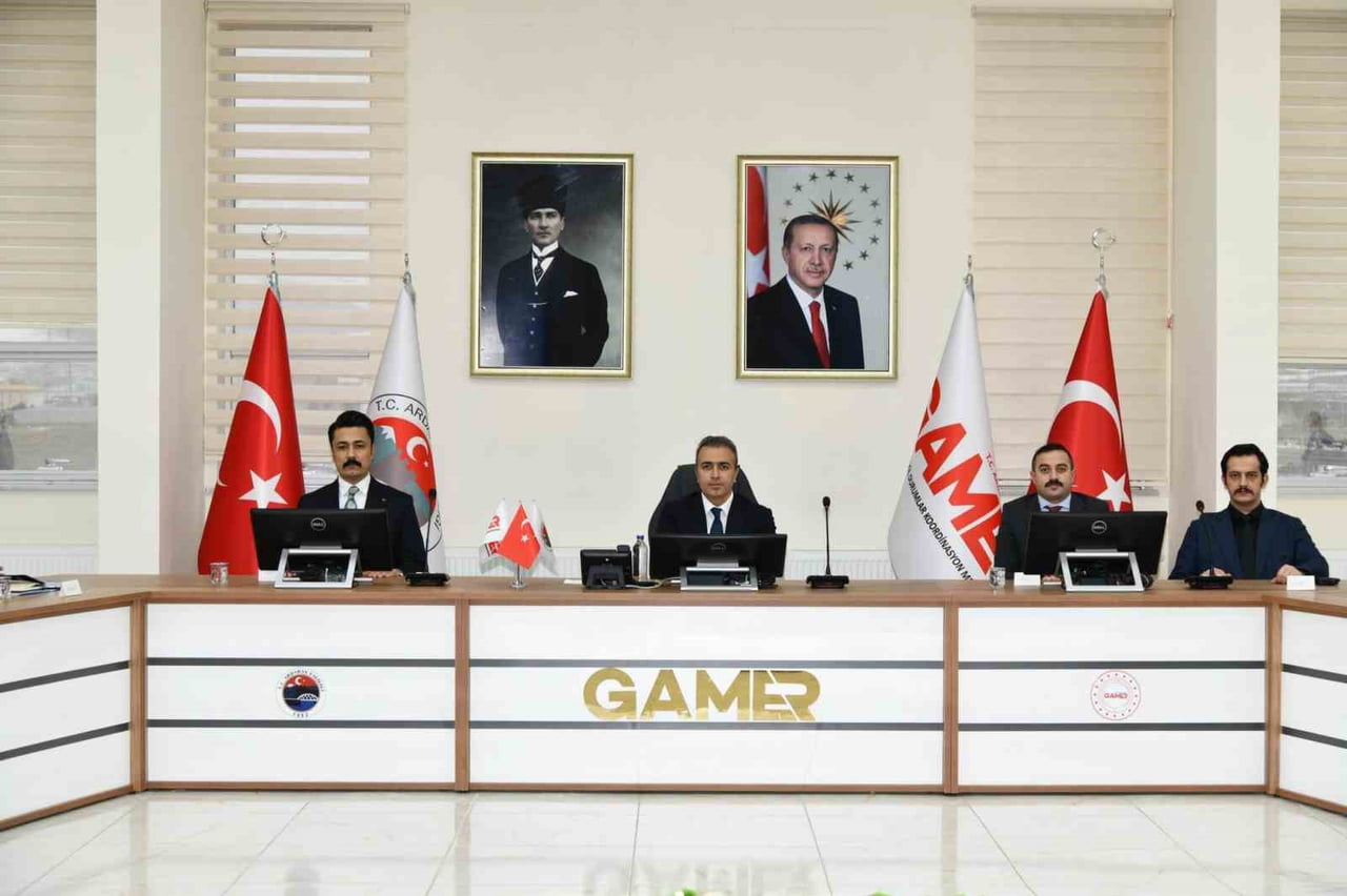 ARDAHAN'DA İL İDARE ŞUBE BAŞKANLARI TOPLANTISI YAPILDI. (OLGUN YILDIZ/ARDAHAN-İHA)