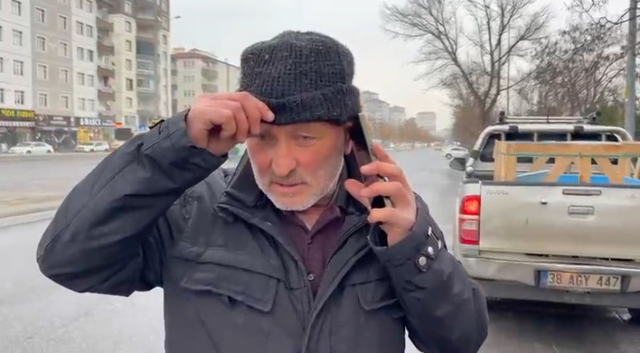 ARKADAŞININ TELEFONU SÜREKLİ MEŞGUL ÇALINCA ŞÜPHELENEN ÖMER DEDE, ŞAHSA ULAŞARAK DOLANDIRILMASINI...