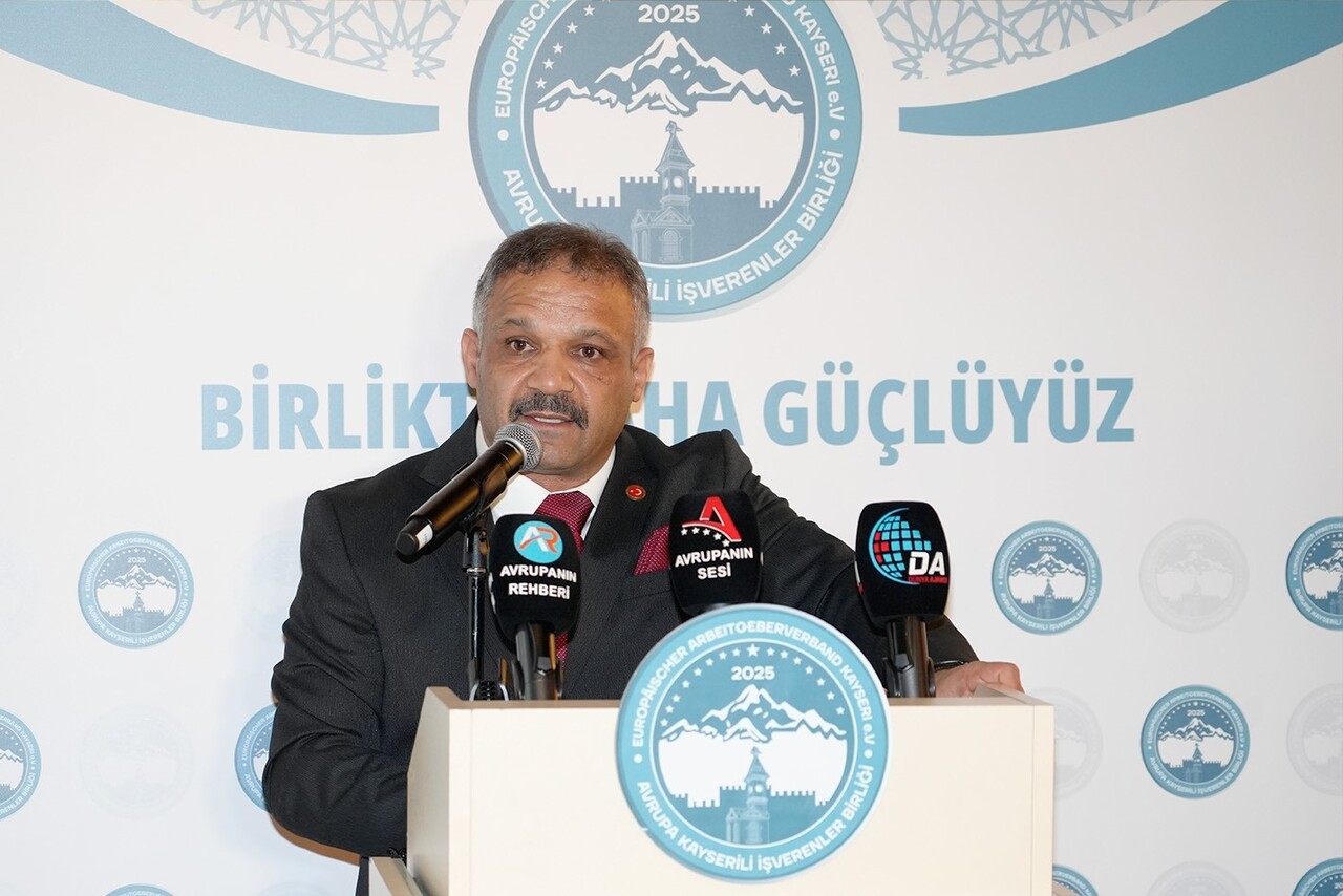 AVRUPA KAYSERİLİ İŞVERENLER BİRLİĞİ (AKİB) OLAĞANÜSTÜ GENEL KURULUNDA TEK LİSTEYLE ADAY OLAN ALİ...