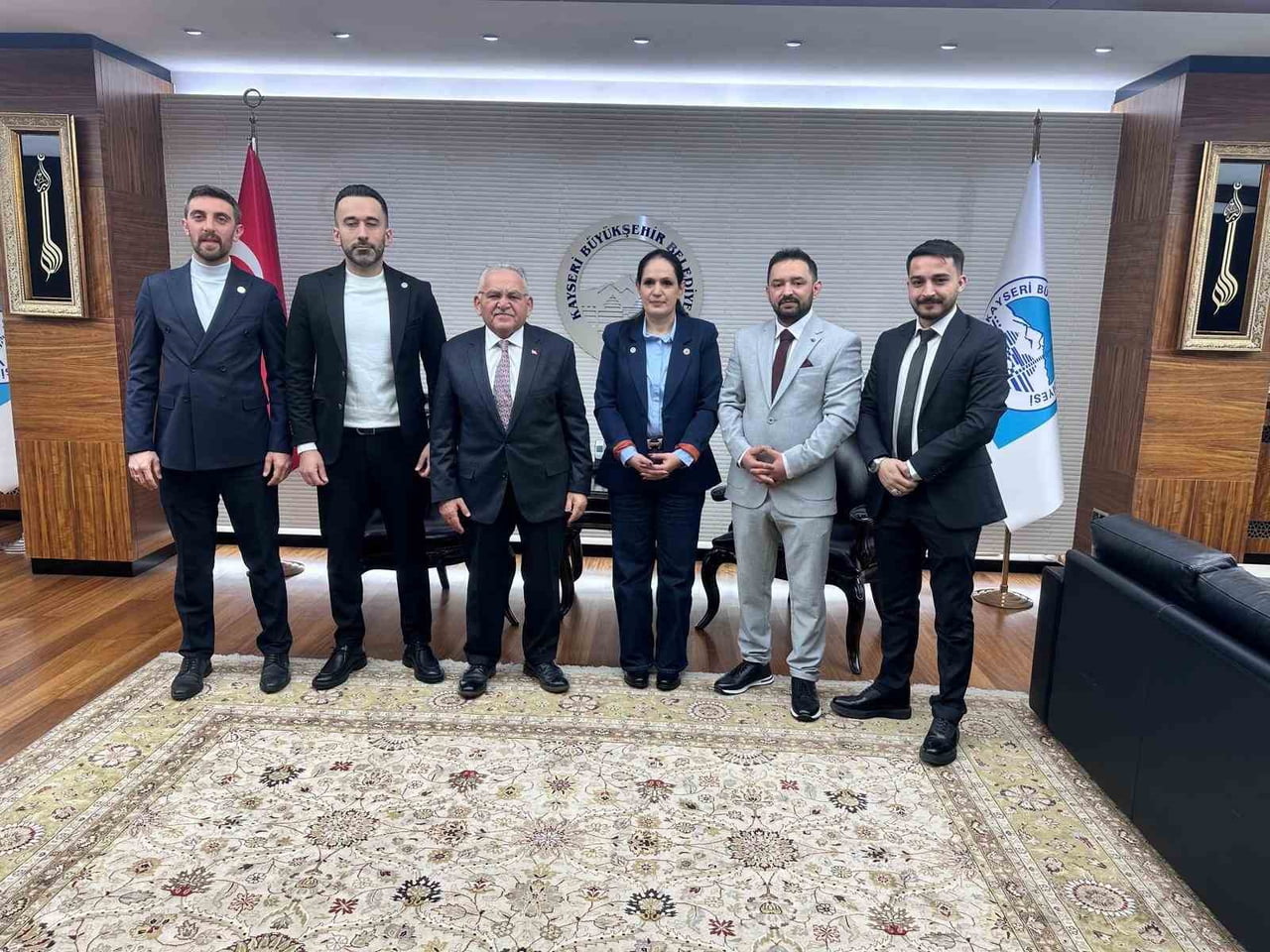 AVRUPA KAYSERİLİ İŞVERENLER BİRLİĞİ (AKİB) YENİ YÖNETİMİ, KURUCU GENEL BAŞKAN ALİ HIZAR’IN TALEBİ...