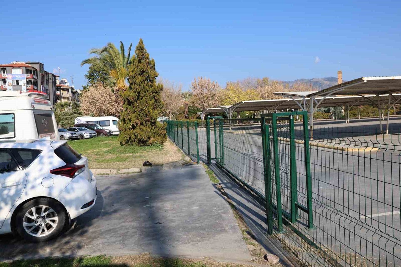 AYDIN'DA UZUN SÜREN TARTIŞMALARIN ARDINDAN KURULUŞUNU TAMAMLAYARAK 23 MAYIS 2006 GÜNÜ AÇILIŞI...