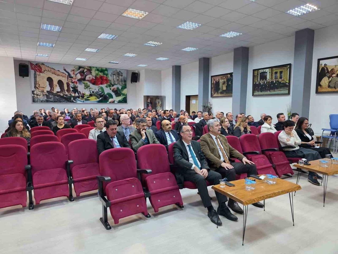 AYDIN'IN EFELER İLÇESİNDE OKUL YÖNETİCİLERİNE YÖNELİK GERÇEKLEŞTİRİLEN SEMİNERDE, MOBBİNG VE AKRAN...