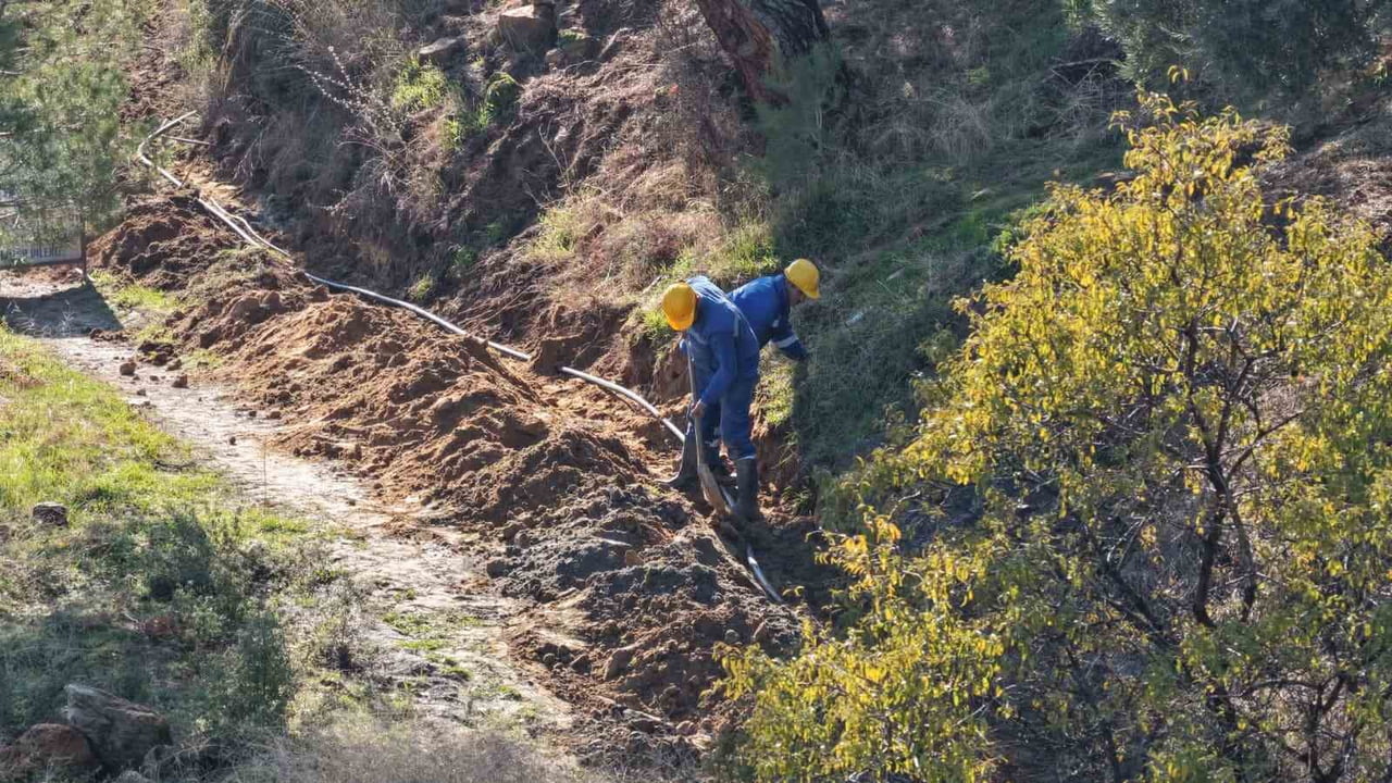 AYDIN'IN NAZİLLİ VE BOZDOĞAN İLÇELERİNDE ÇALIŞMALARINI SÜRDÜREN AYDIN BÜYÜKŞEHİR BELEDİYESİ...