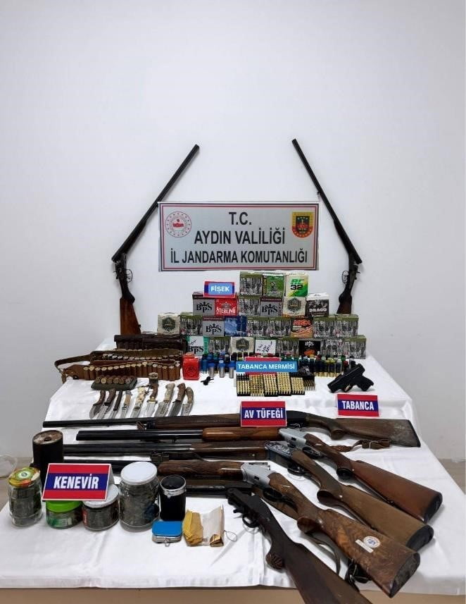 AYDIN'IN SÖKE İLÇESİNDE İKİ AYRI ADRESE YAPILAN OPERASYONDA 2 ŞÜPHELİ YAKALANDI, SİLAH VE...
