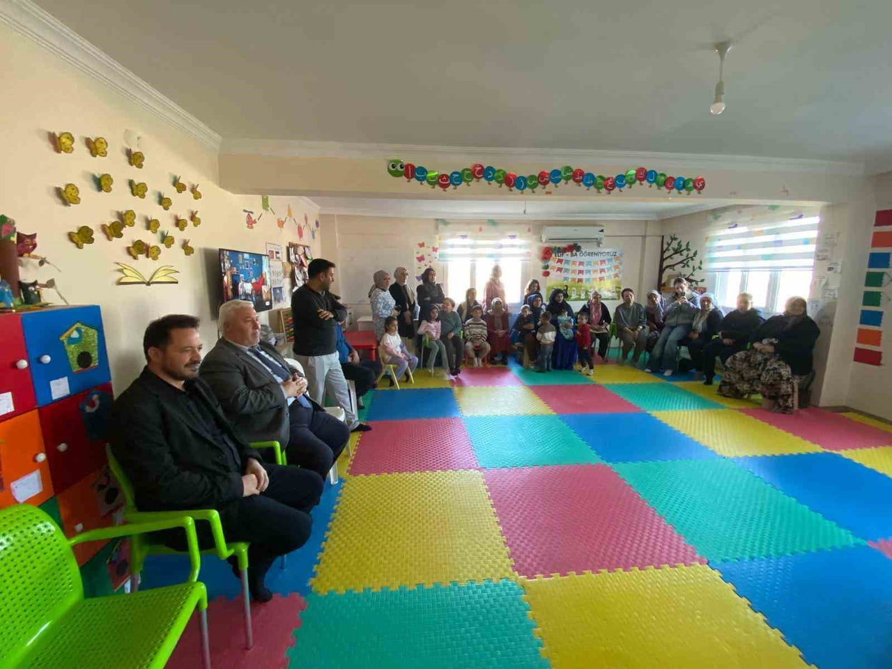 AYDIN’IN EFELER İLÇESİNDE KUR’AN-I KERİM OKUMAYA GEÇEN MİNİK ÖĞRENCİ İÇİN DÜZENLENEN 'KUR’AN’A...