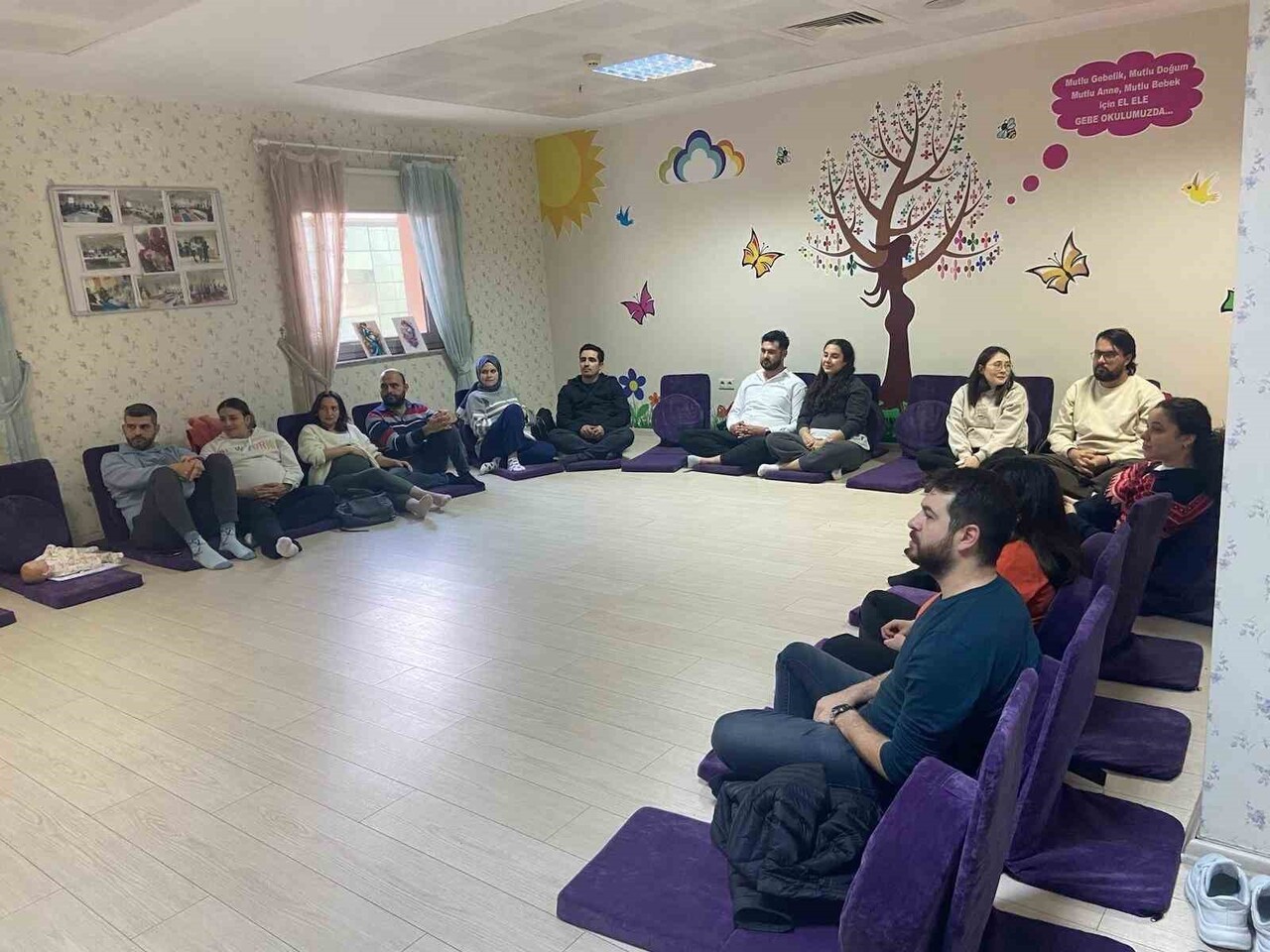 AYDIN KADIN DOĞUM VE ÇOCUK HASTALIKLARI HASTANESİ BÜNYESİNDEKİ GEBE OKULU’NDA FARKLI BRANŞLARDAN...