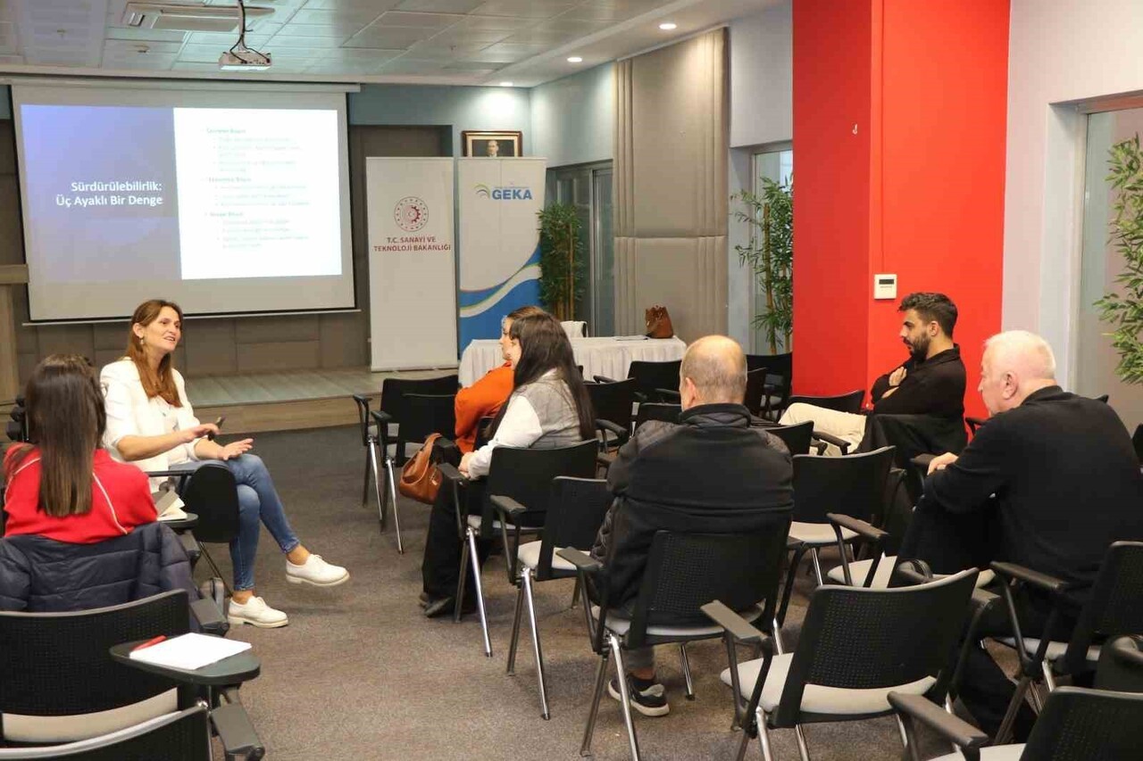 AYDIN TİCARET ODASI (AYTO) AKADEMİ VE GÜNEY EGE KALKINMA AJANSI İŞ BİRLİĞİYLE DÜZENLENEN 'YENİ...