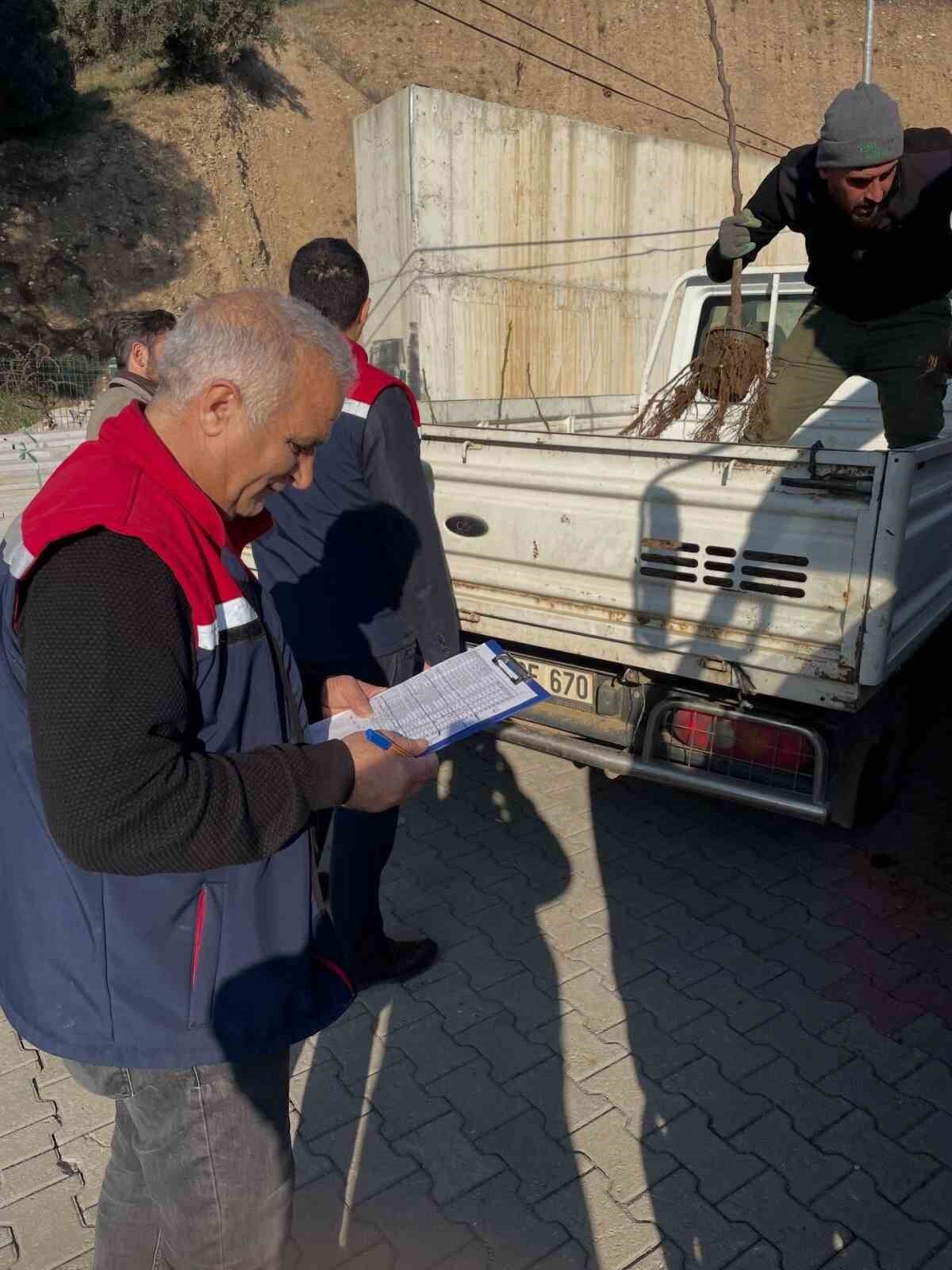 AYDIN VALİLİĞİ VE İL TARIM VE ORMAN MÜDÜRLÜĞÜ İŞ BİRLİĞİYLE YÜRÜTÜLEN YİKOB PROJESİ KAPSAMINDA...