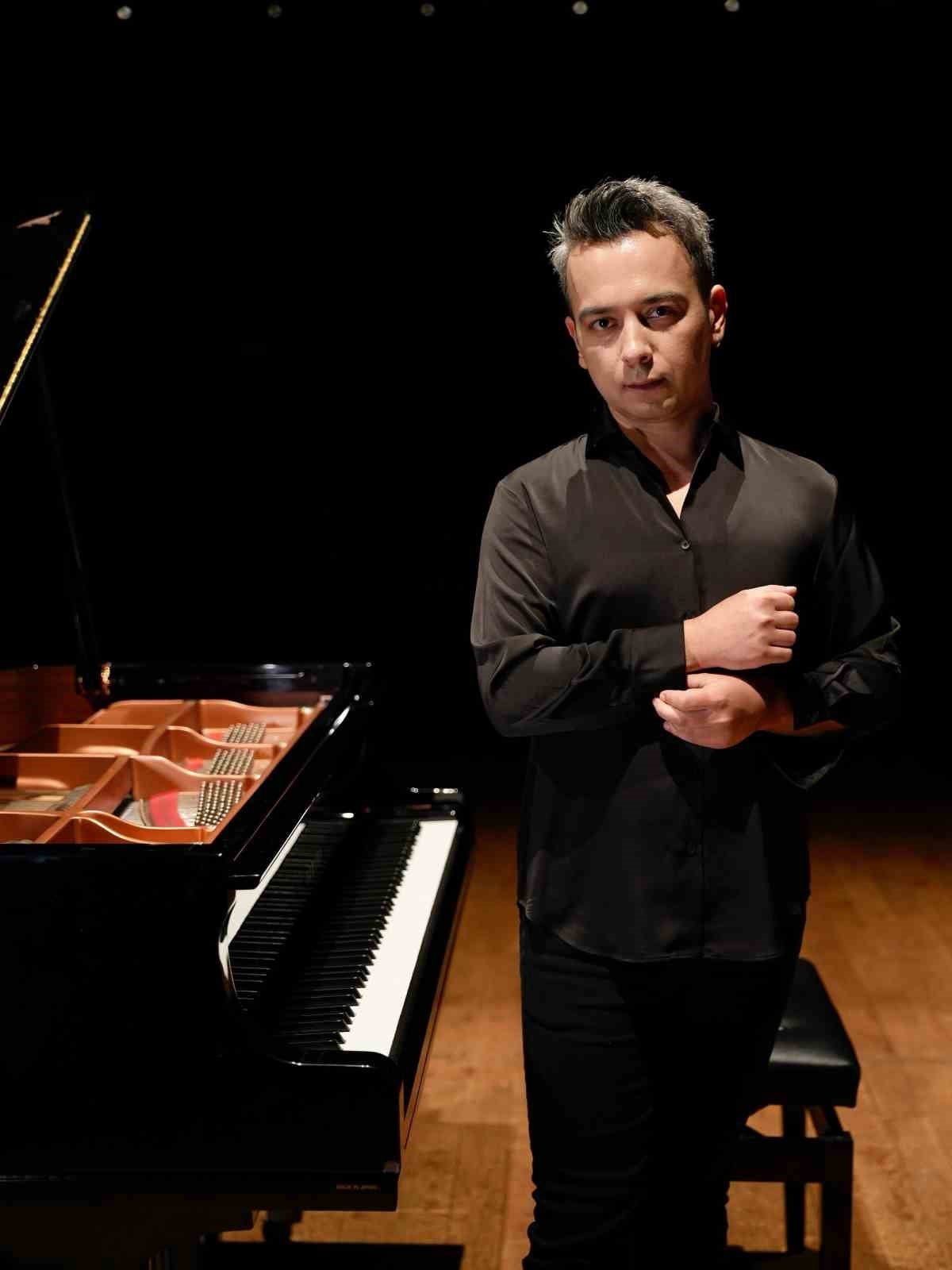 AYVALIK’TA MÜZİK VE DAYANIŞMAYLA ÖZEL KONSER