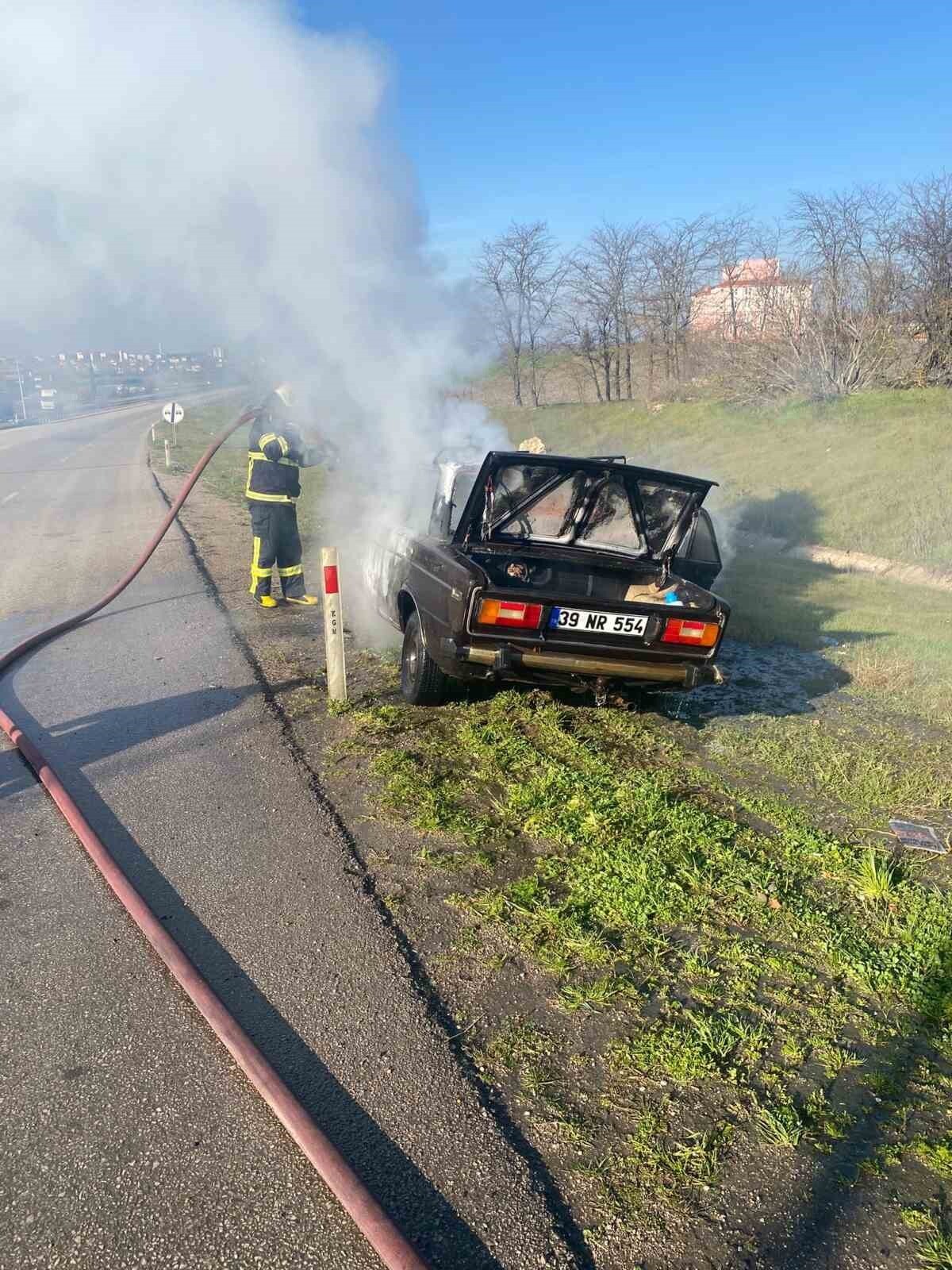 BABAESKİ’DE SEYİR HALİNDEKİ OTOMOBİL ALEV ALDI