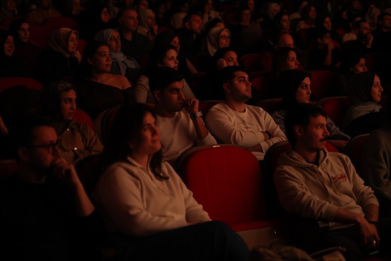 BAĞCILAR BELEDİYESİ TİYATRO AKADEMİSİ’NİN KALEME ALDIĞI "FATİH’TE BİR KONAK" TİYATRO OYUNUNUN...