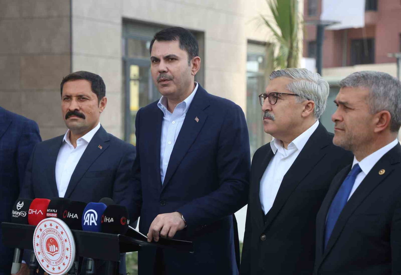 BAKAN KURUM, CUMHURİYET CADDESİ’NDE İNCELEMELERDE BULUNARAK BASIN AÇIKLAMASI YAPTI.