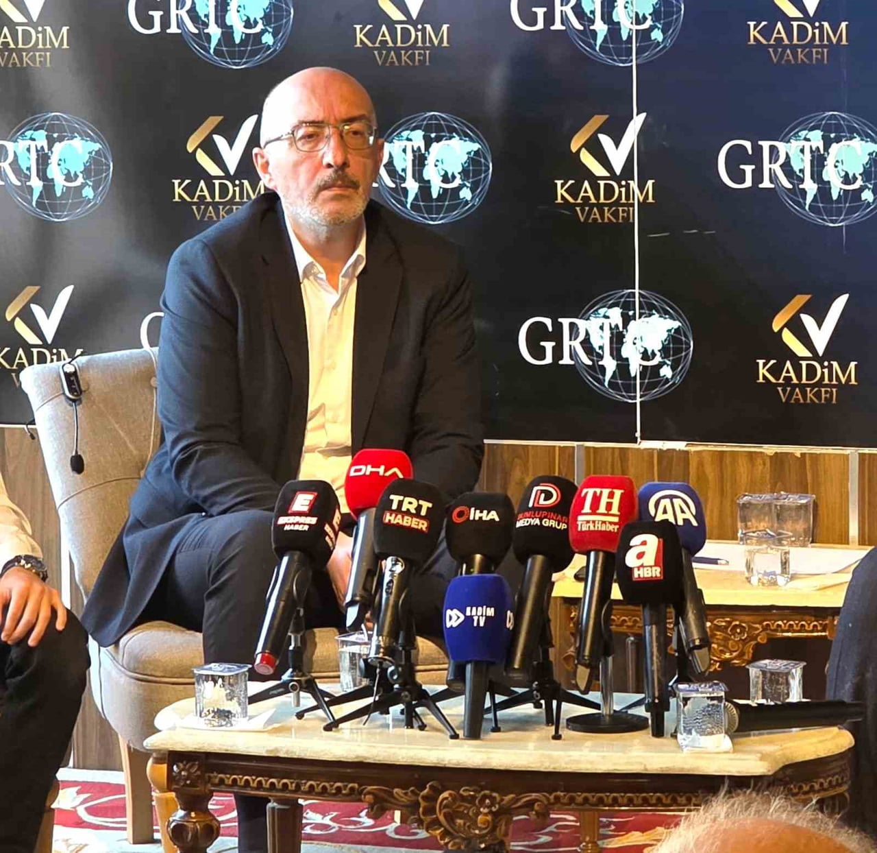 BAŞKAN MUSTAFA ÖNSAY