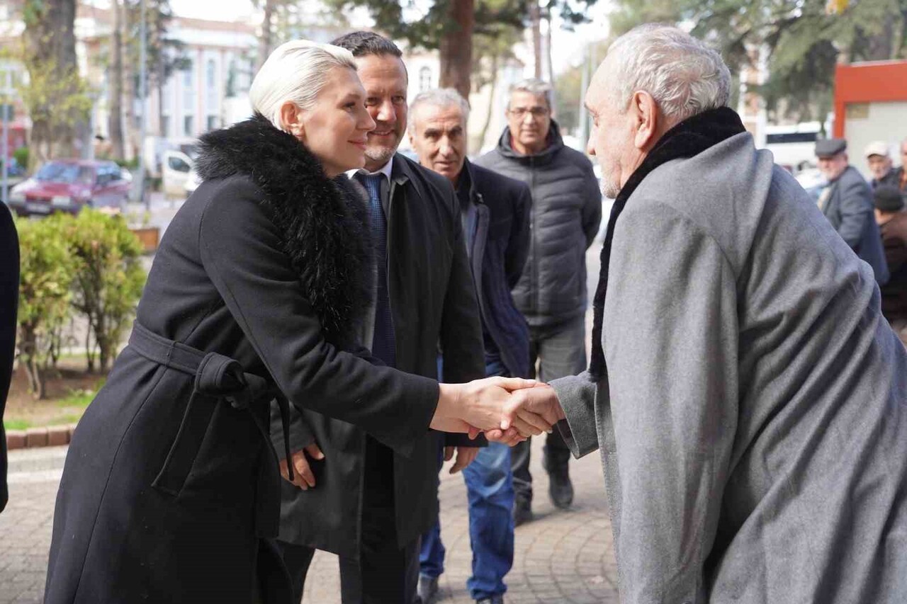 BAŞKAN SUBAŞI İLÇELERDE MİLLETVEKİLİ GİBİ KARŞILANIYOR