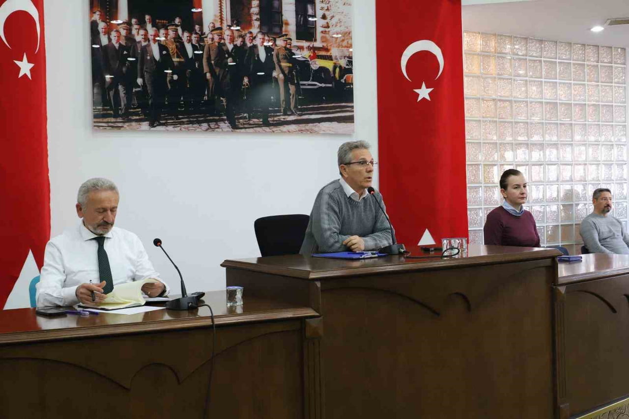 BAŞKAN TETİK, NAZİLLİ’DE ESNAFLARLA BULUŞTU